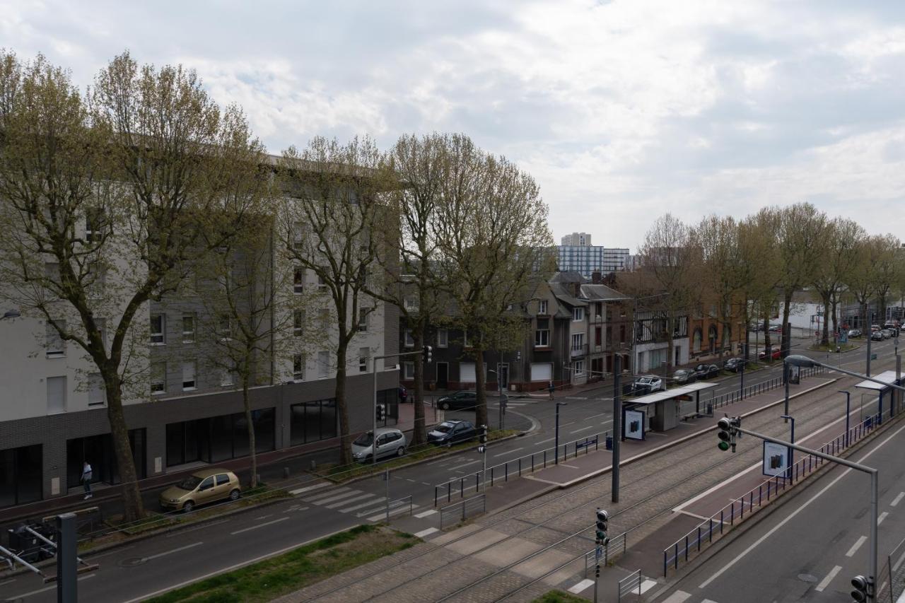 Apartmán T3 Flat Moderne Sur 2 Etages Metro Parking Free Entrance Autonome Rouen Exteriér fotografie